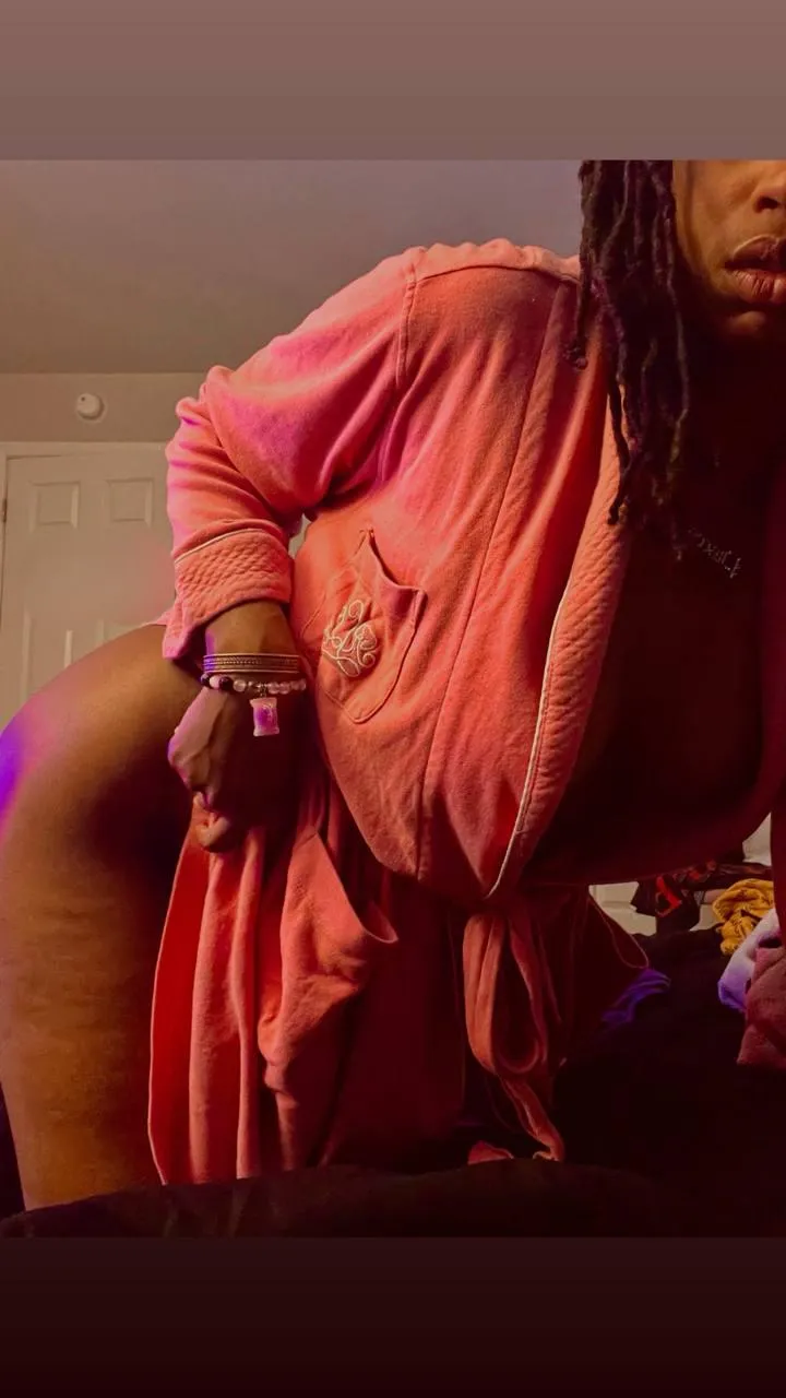 25[F4M] Who’s up for midnight night play..!!🥵🔞 just slide in