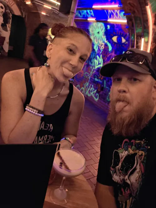 38/37 bi/heteroflexible couple here in the east valley looking for couples or single for a good time not jumping right in tonight! Lol but get to know and have some fun