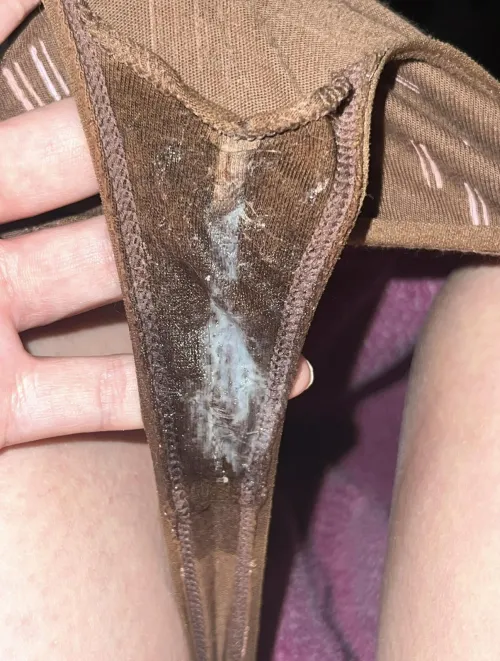 Cum and clean up my sweaty cum filled panties 😈 (gusset peek!)