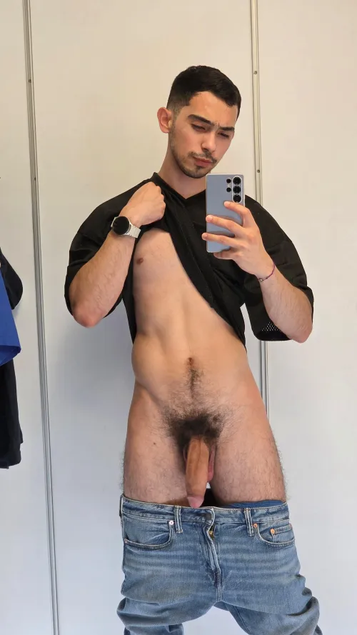 Horny at Fitting room 🫣