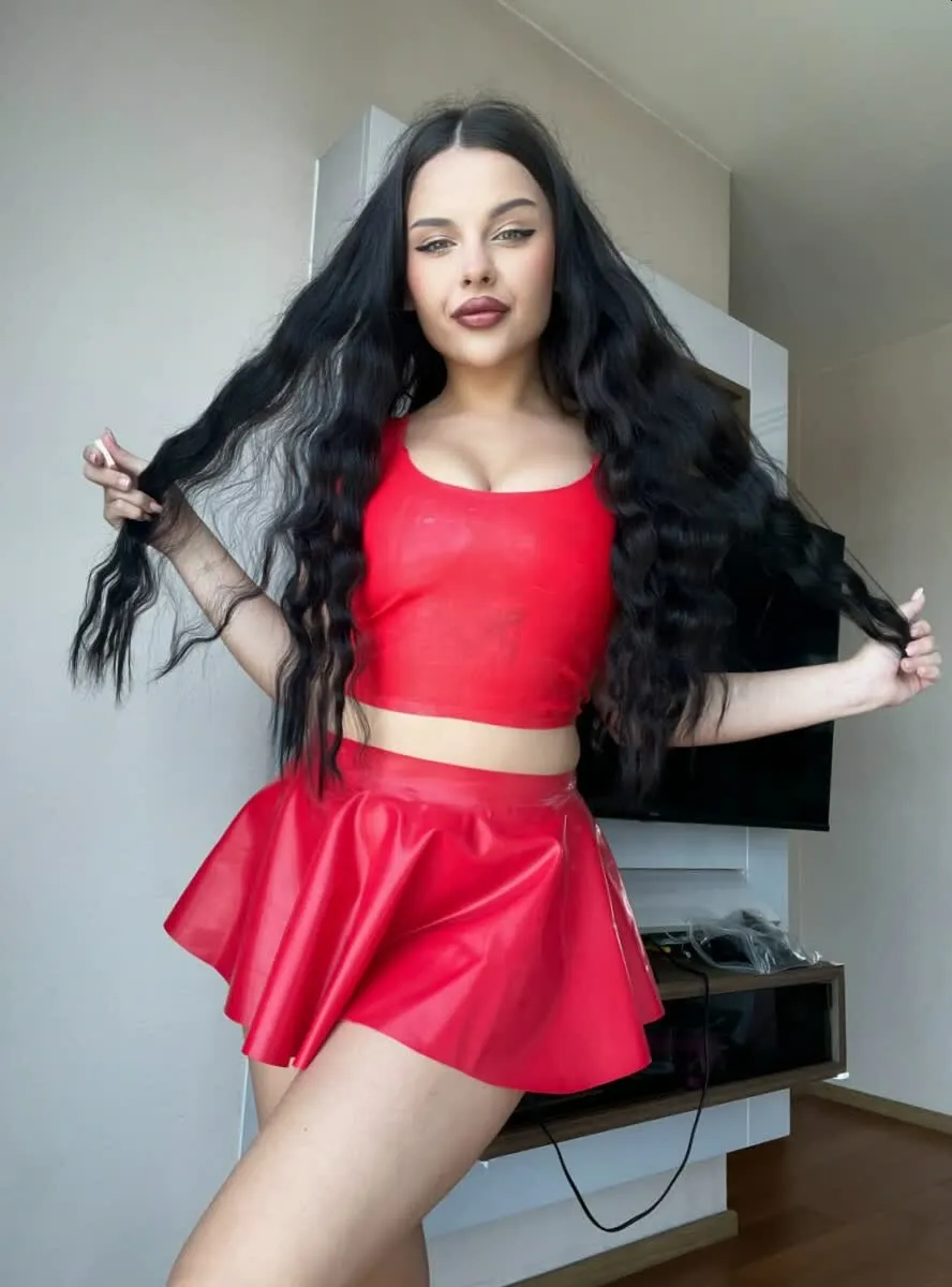 I feel like wearing my favorite latex outfit today, it's so shiny and tight. You can't resist it, can you?