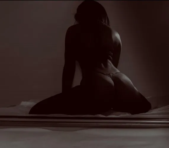 I’m a small and petite baby doll BUT I like being the boss