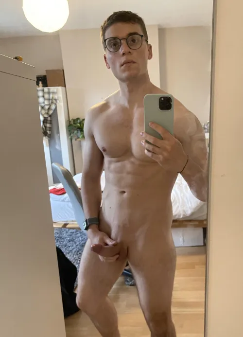 I’ve always wanted to fuck someone in front of this mirror