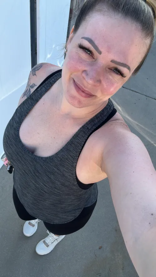 Can I send you nudes… even if you’re married? Yes or no 🤤🔥