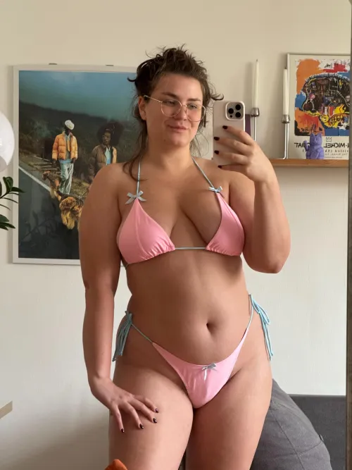 Do you like mommy’s new bikini?