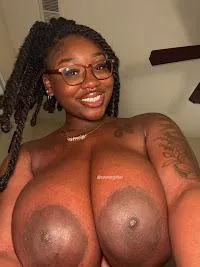 do you like my smile? (boobs)