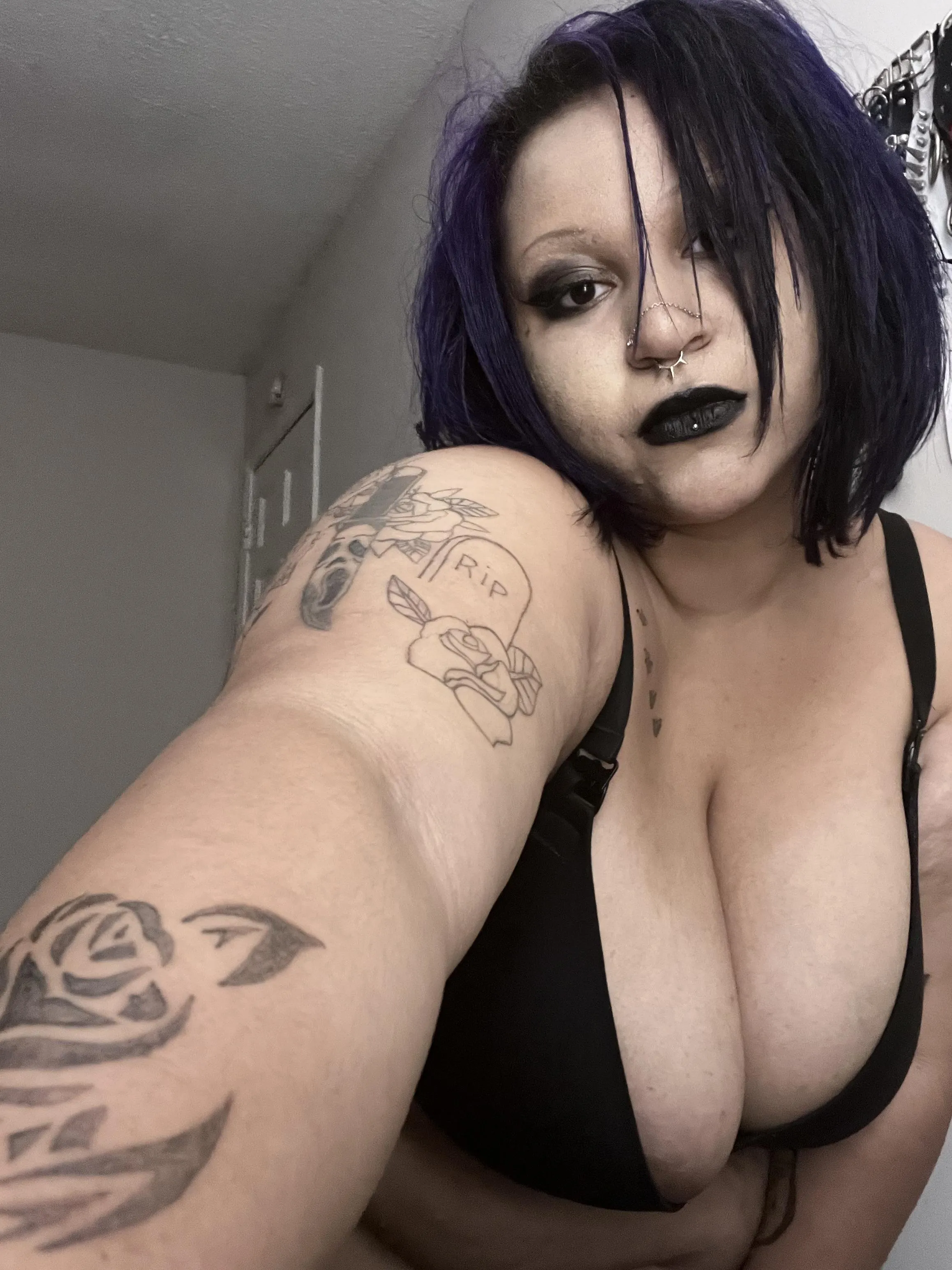 Hey there what’s crackin