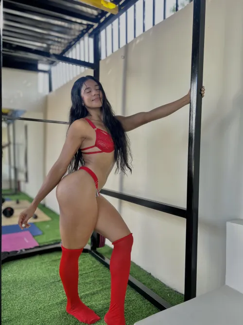 Red kneesock for today