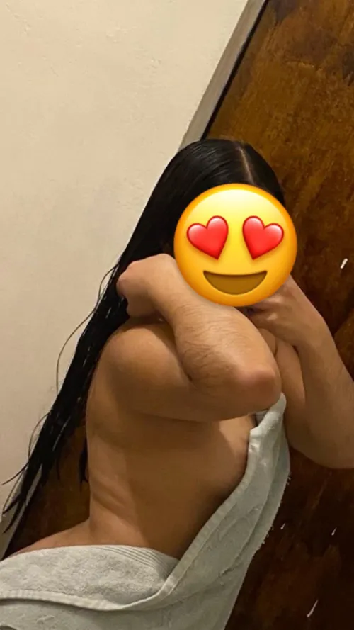 What will be under the towel 🫦🔥