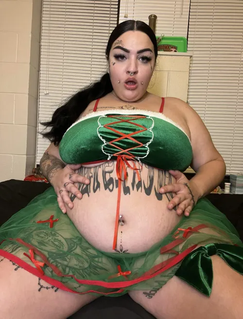 Chunky little elf belly