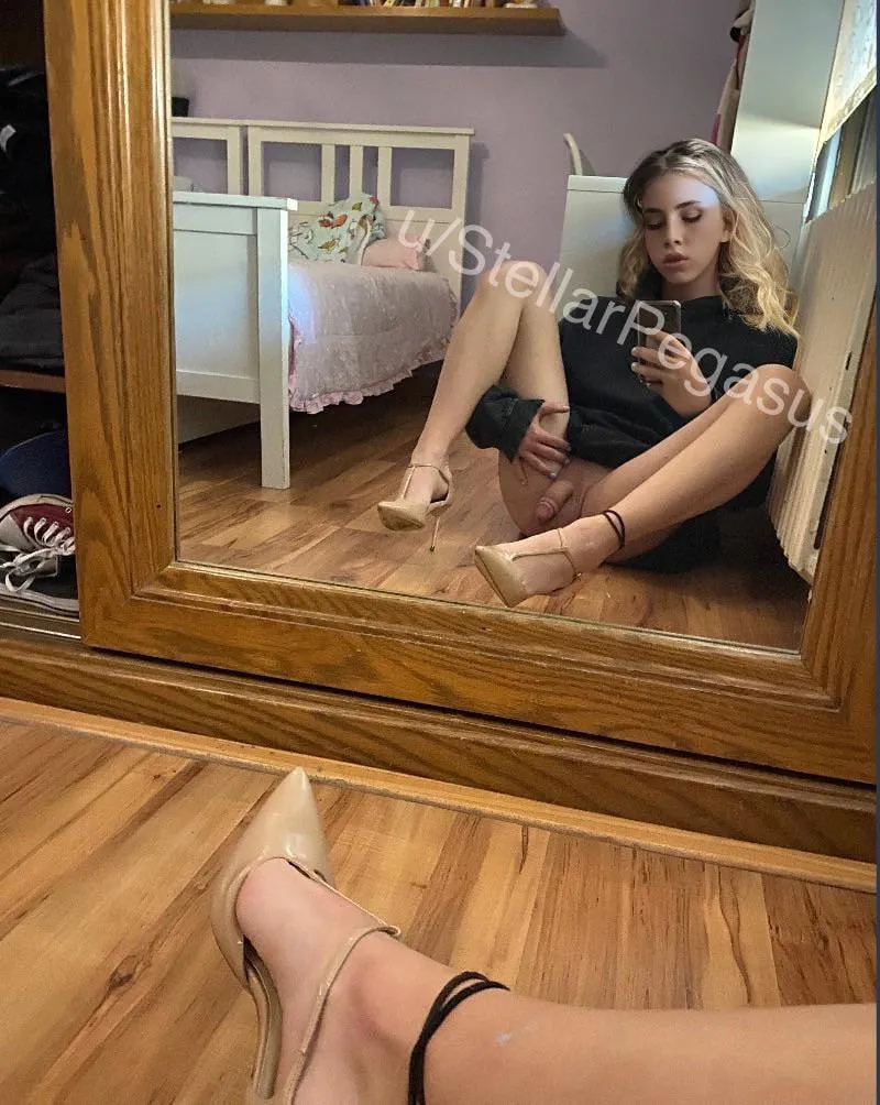 i need someone to play with