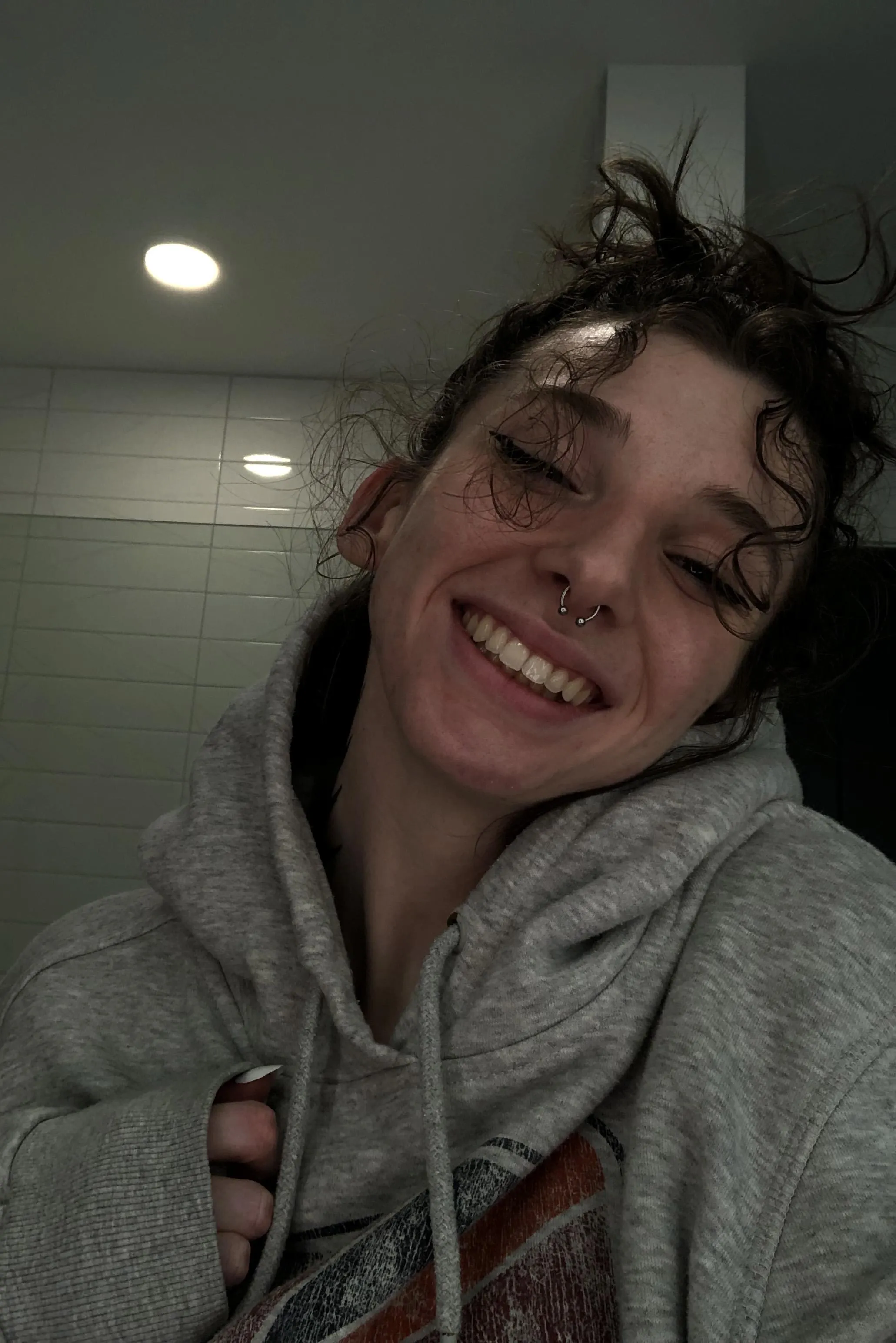 I love oversized sweatshirts :)