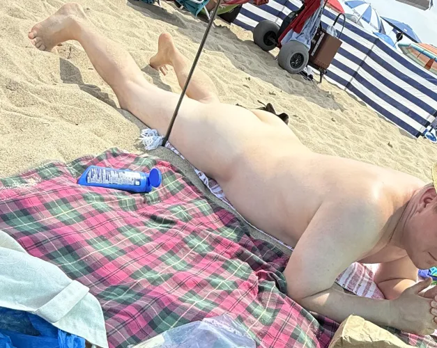 The weather on Gunnison Beach could not have been more perfect