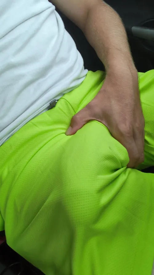 32 [m4f] - If you go to the Planet Fitness near University let me know