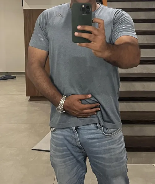 Any couples or females for a date in Kochi this Friday ?