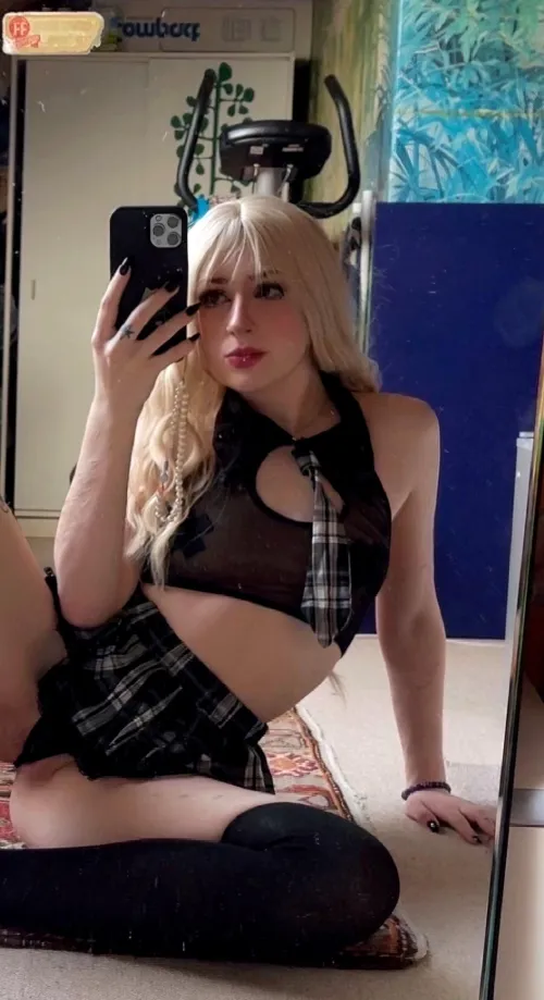 Horny 19yo with a tight lil frame, ready for anythin. Wanna make it hot?