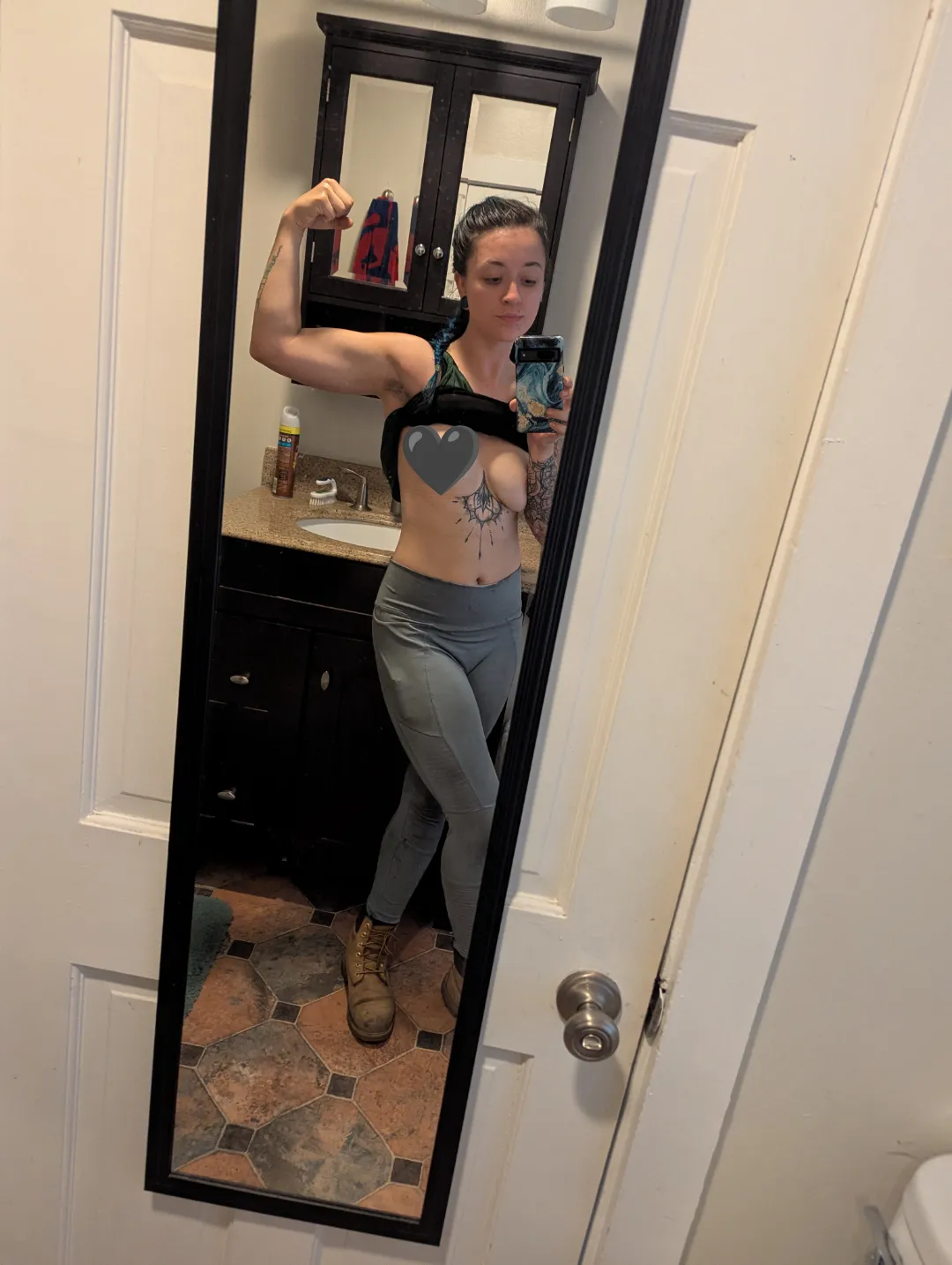 Lil naughty work selfie 😘