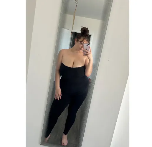 (Location) Manchester UK F23 - Anyone know the best way to stay cool?!