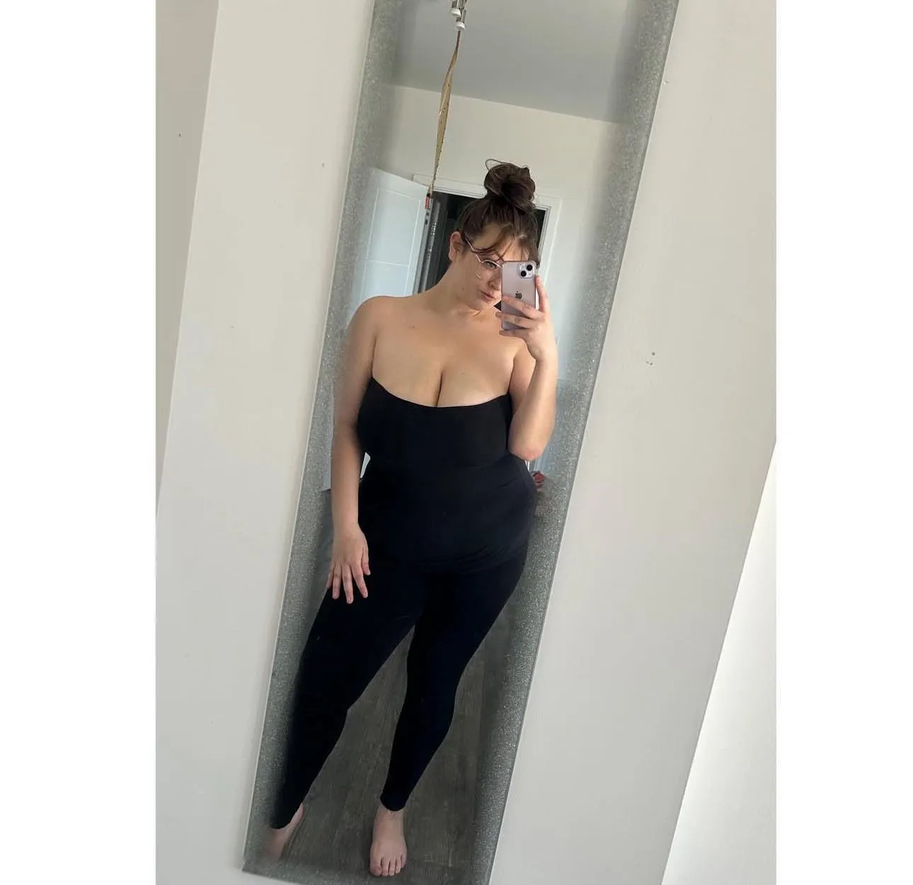 (Location) Manchester UK F23 - Anyone know the best way to stay cool?!