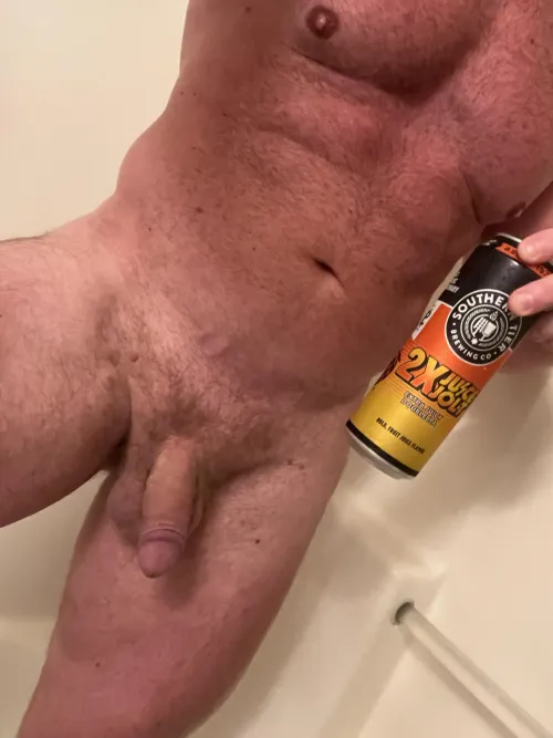 Perfect beer to chill at the pool with and definitely great for the shower. Southern Tier Juice Jolt