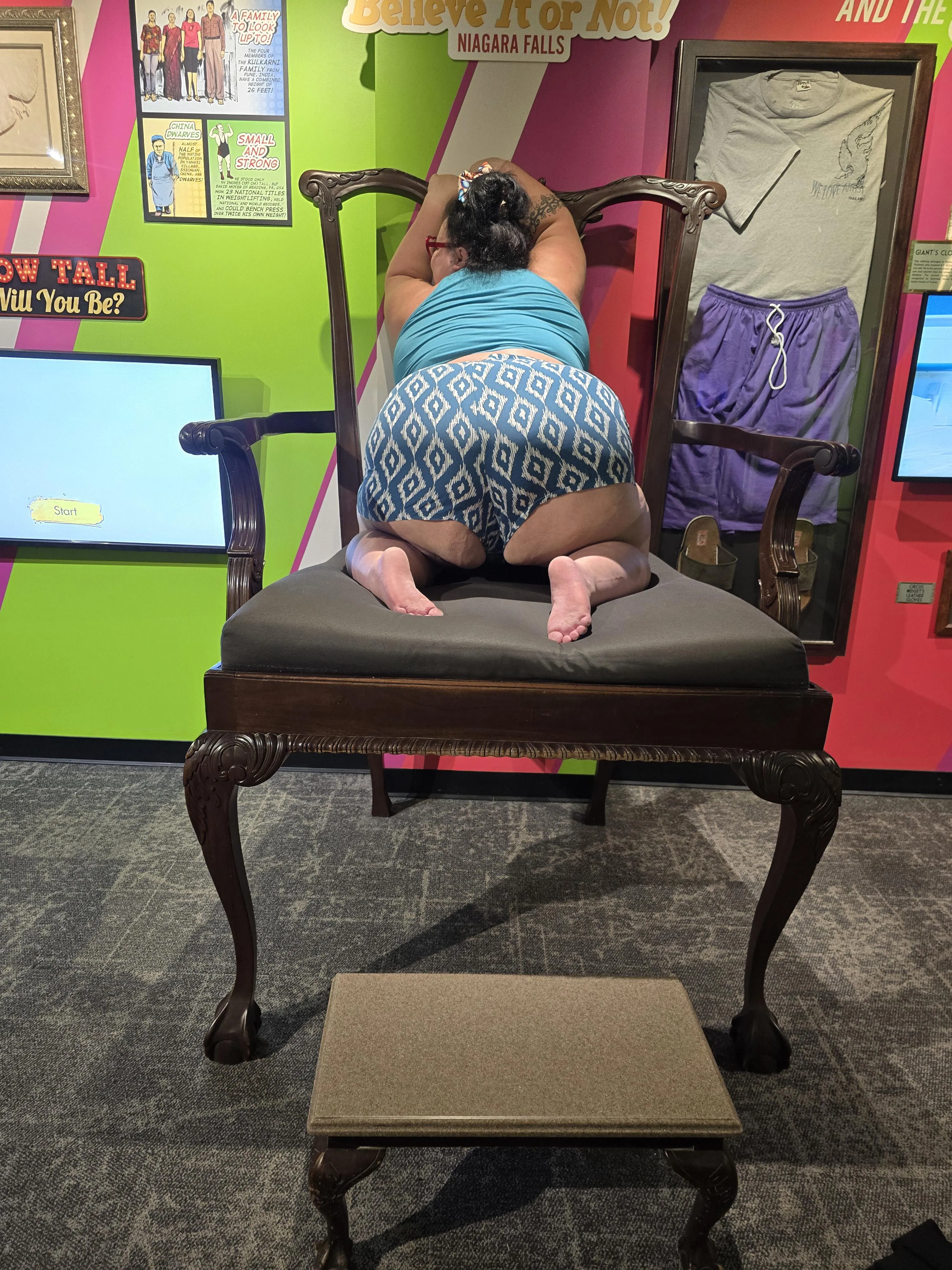 The chair was supposed to be for a giant but I still fill it out very nicely. Also yes I dress like a slut in public ♡