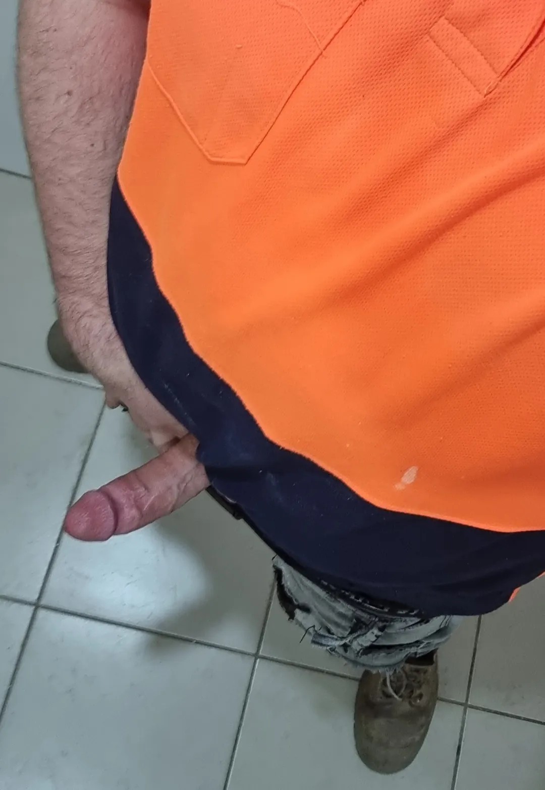 27 city: melbourne australia - (27) Hard at work? hardly working?