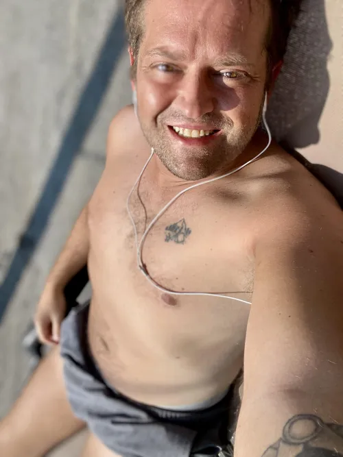 35 [M4F] Solo Male Northwest #Connecticut #CT