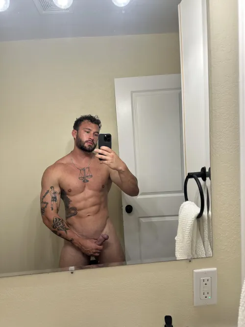 always hard after a workout😈(27)