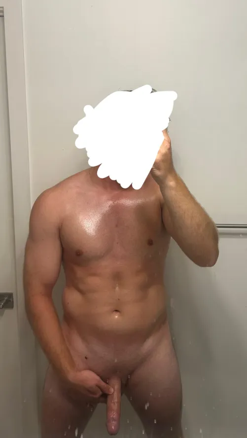 Happy Thursday to all my fellow Canadians ❤️