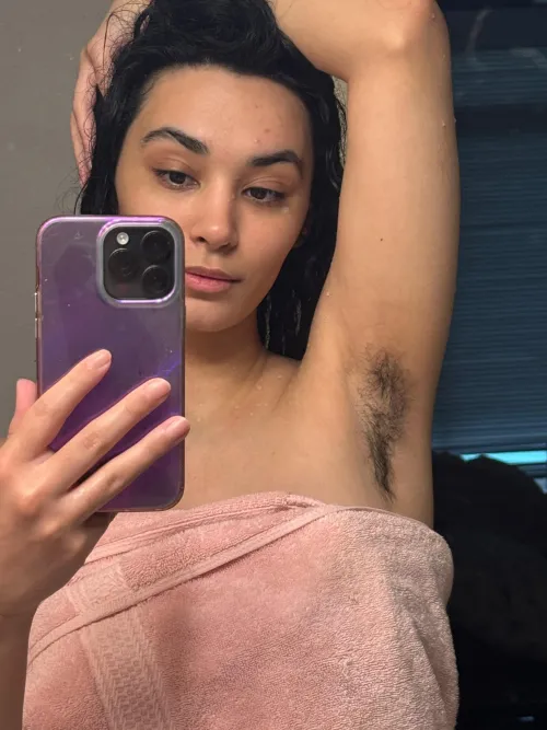 Indian girls have such hairy armpits