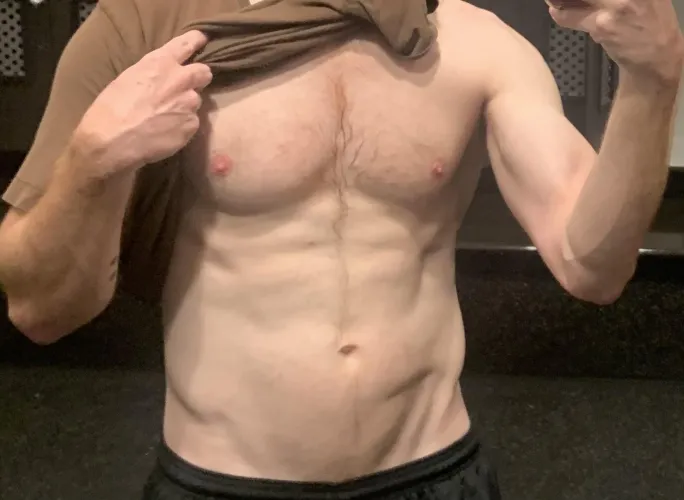 Looking for a hot wife or some fun