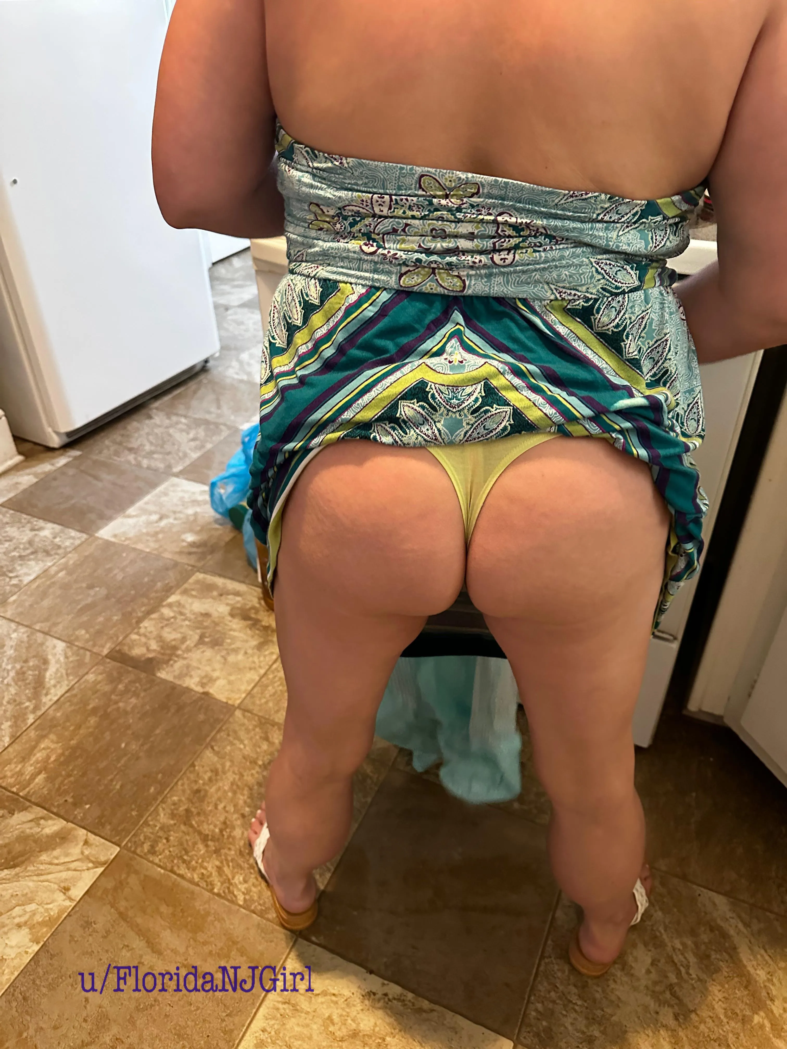 [Selling] Love NURSES? Tired of buying,sweaty, worn panties with no scent? Just like raiding the dirty clothes hamper yourself! If you love heavy ass scents and mature pussy, I am your girl! [South Carolina]