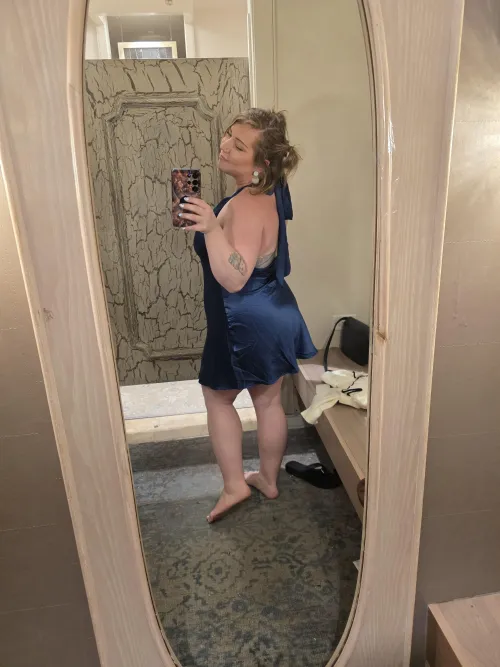 Short Dresses are Hard with These Cakes