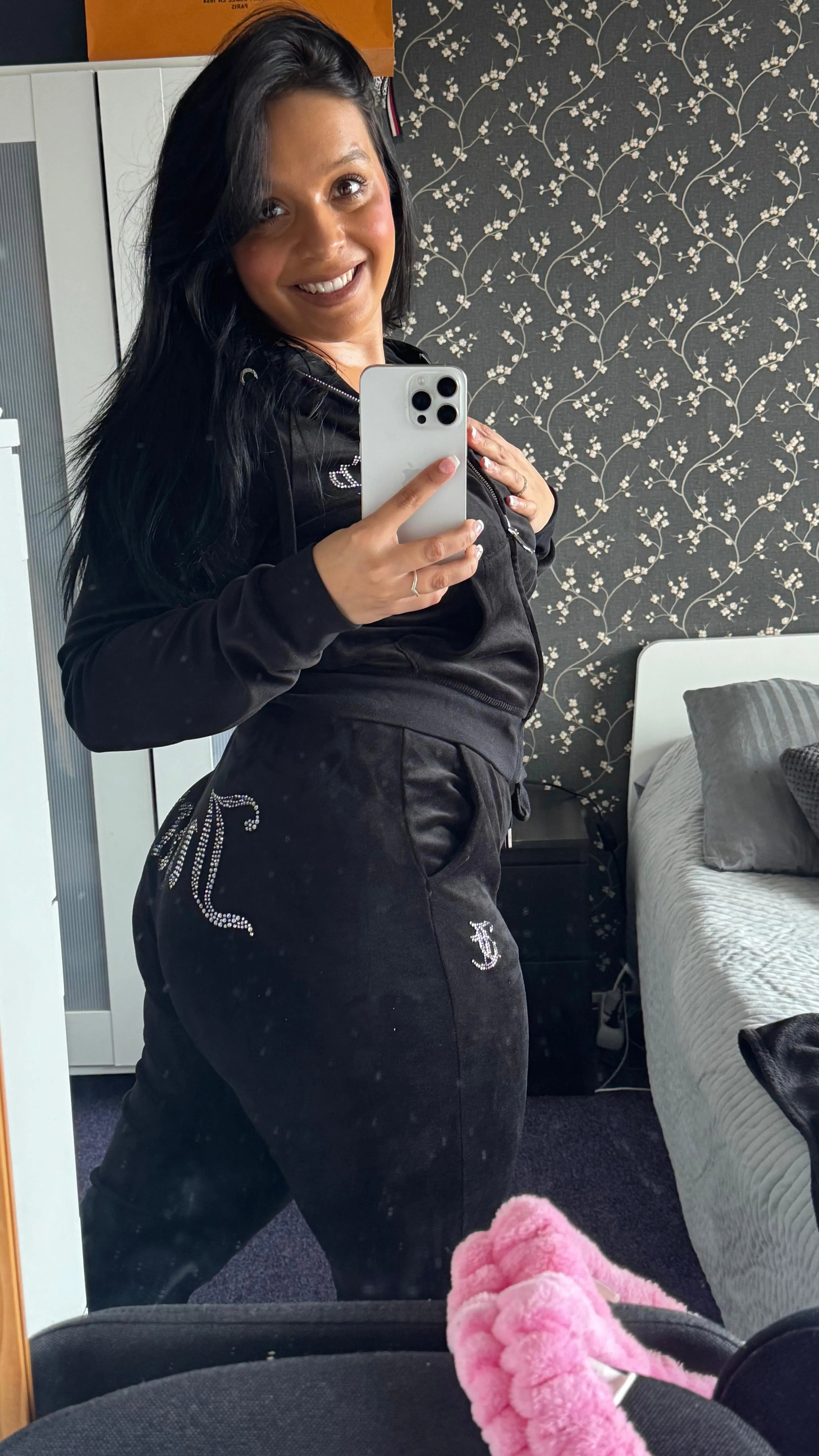 This booty’s 100% bad—baby, you’re just the target