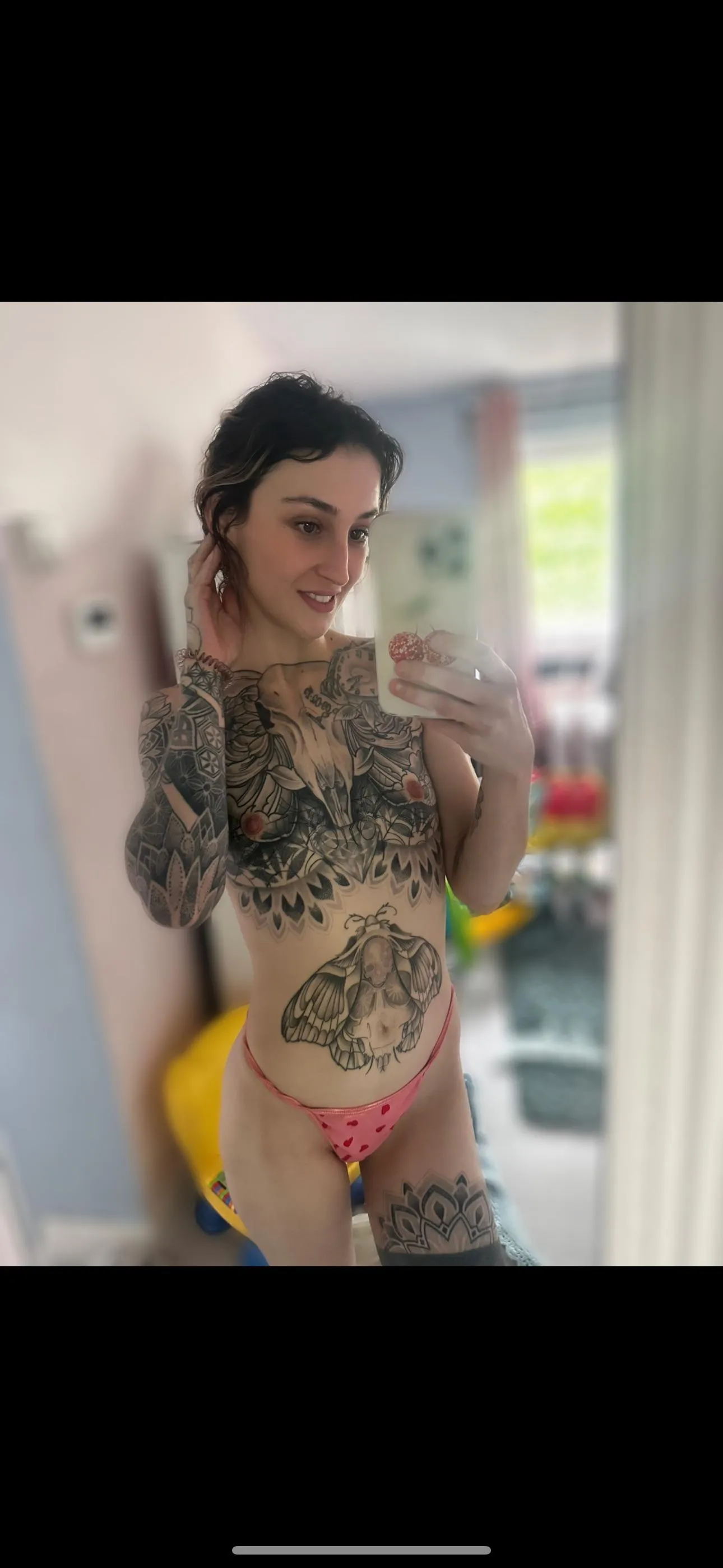 Tiny Tatted British fuck doll at your service. Let’s get down and dirty baby