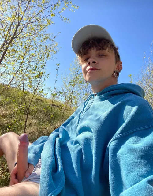 Wild horny twink 👀