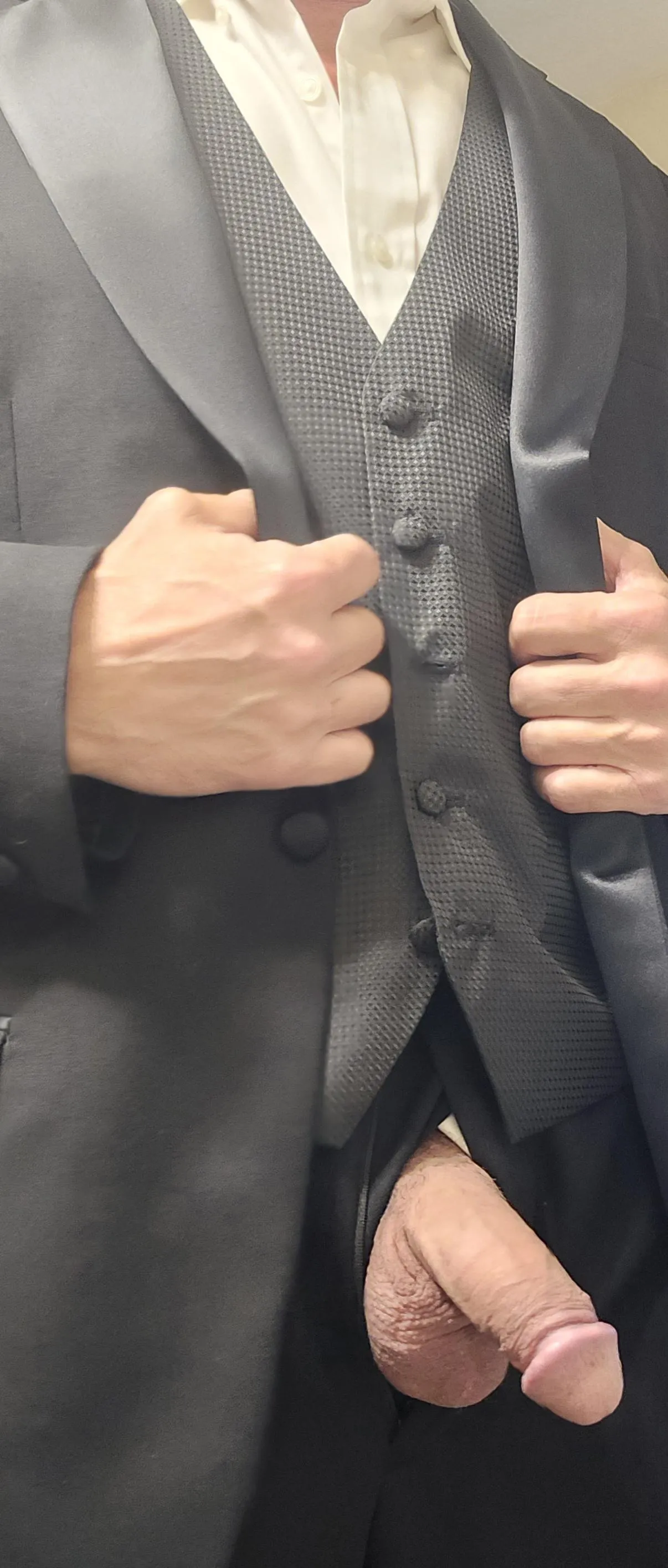 Would you meet the father of the bride in the bathroom?