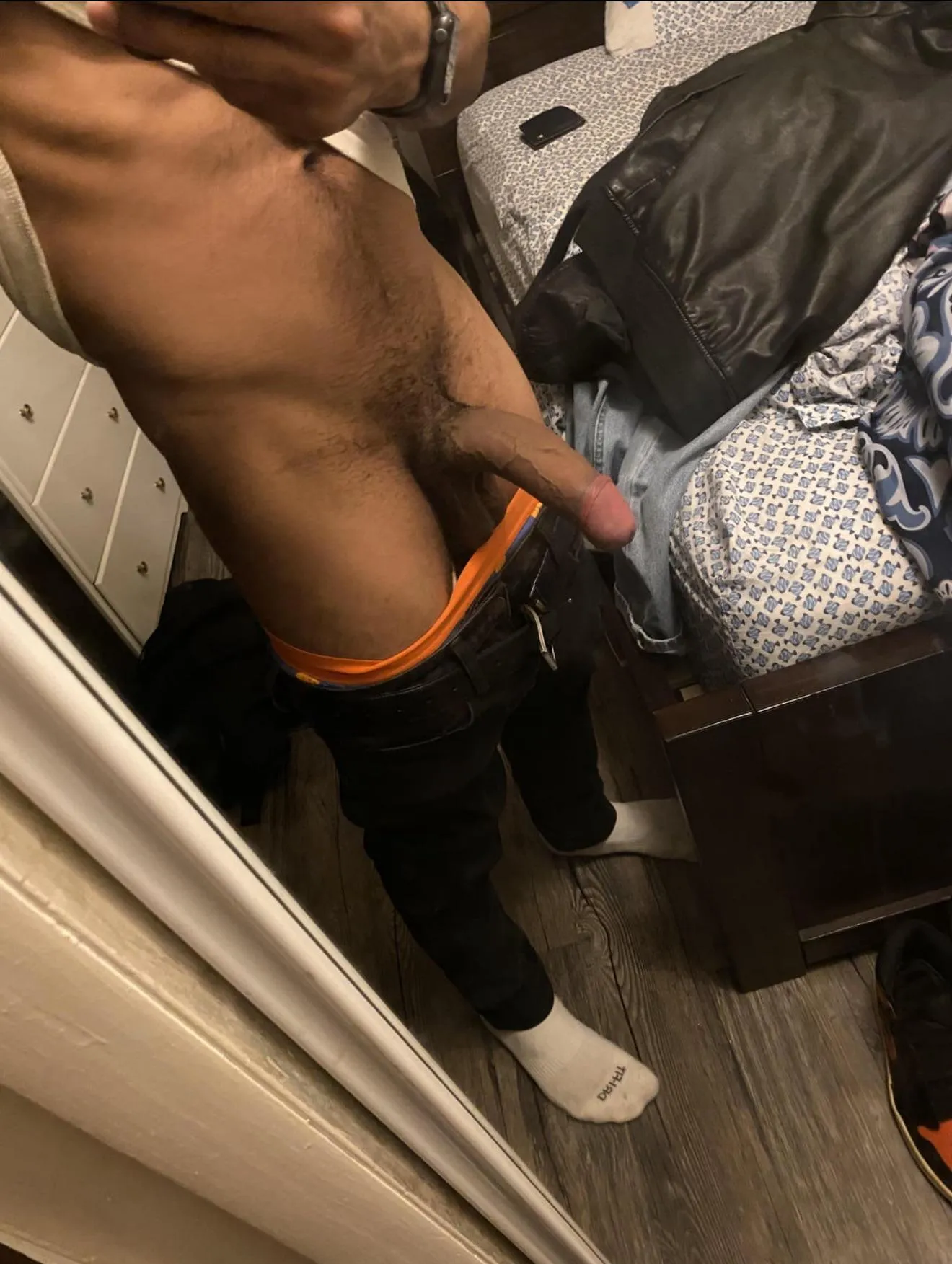 25m4mf looking for a hotwife that can take a pounding