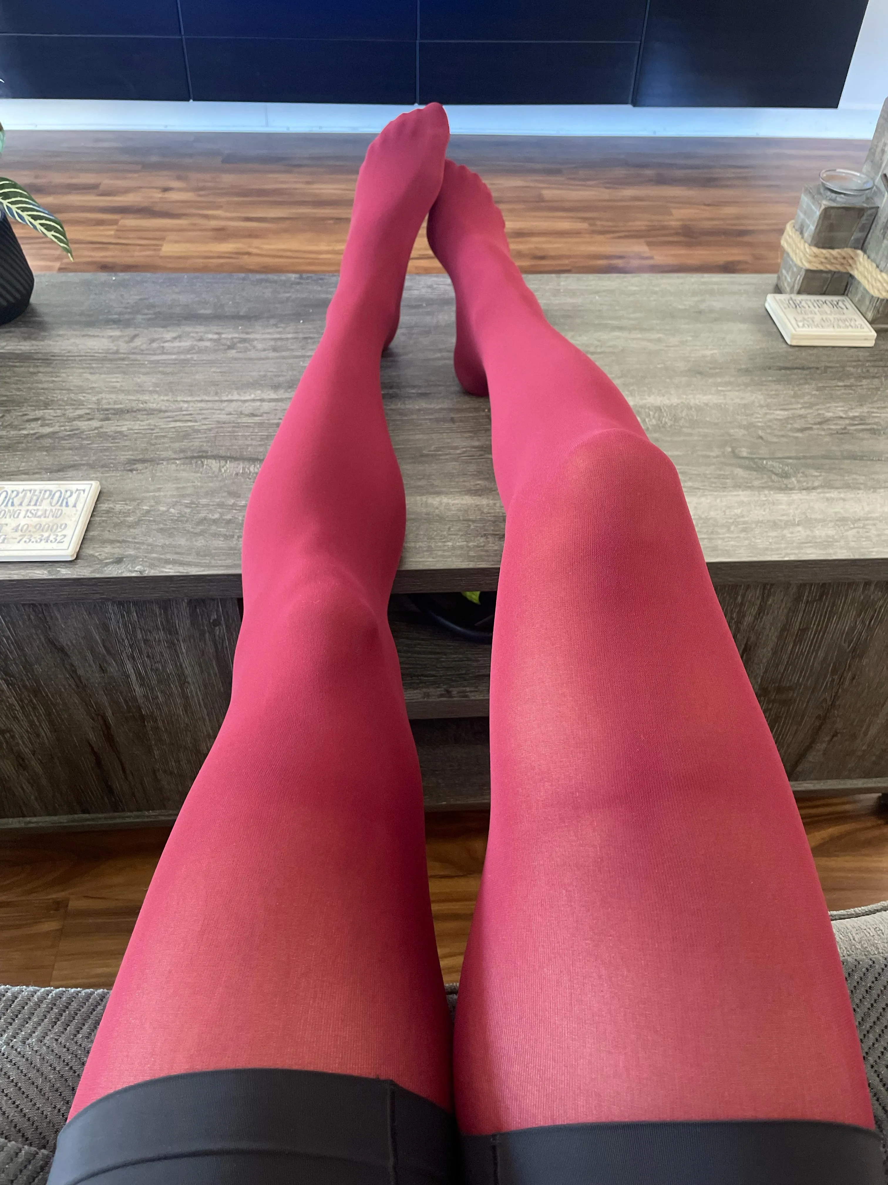Anyone else wearing tights today? 😏