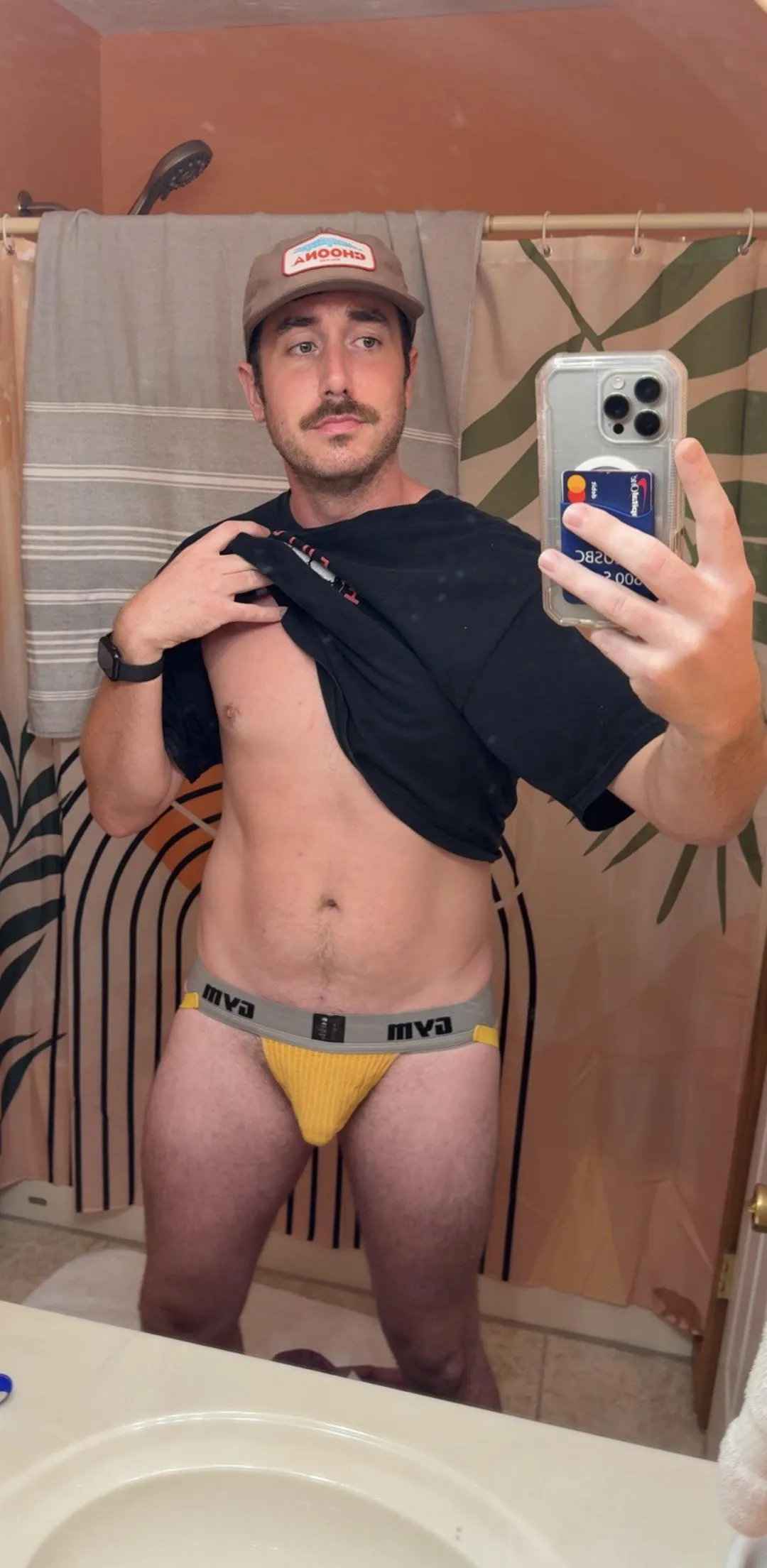 Feeling mellow in yellow