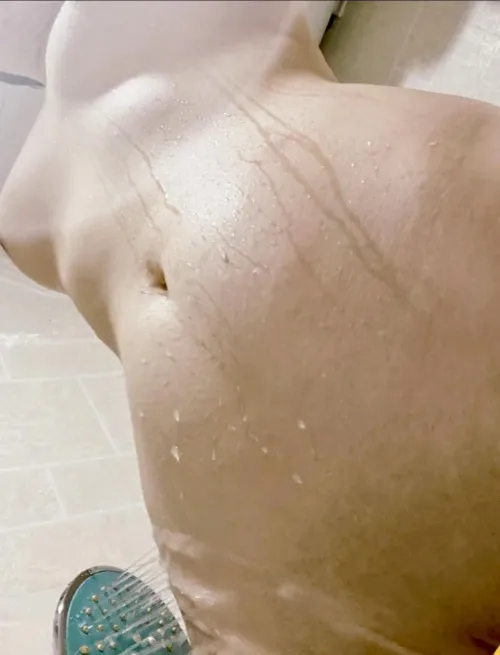 Hot water or cold water bathe ？😗😗