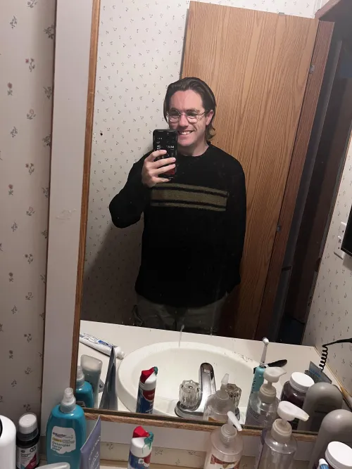 looking -[M4F] looking to lose my virginity