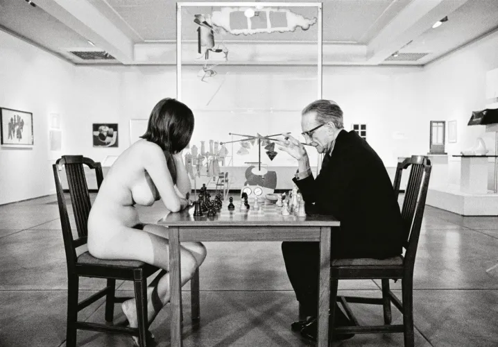 Marcel Duchamp playing chess with Eve Babitz 1963 by Julian Wasser