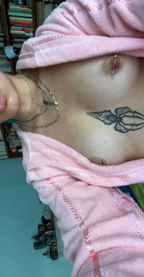 ShowOff [F] - me and who?