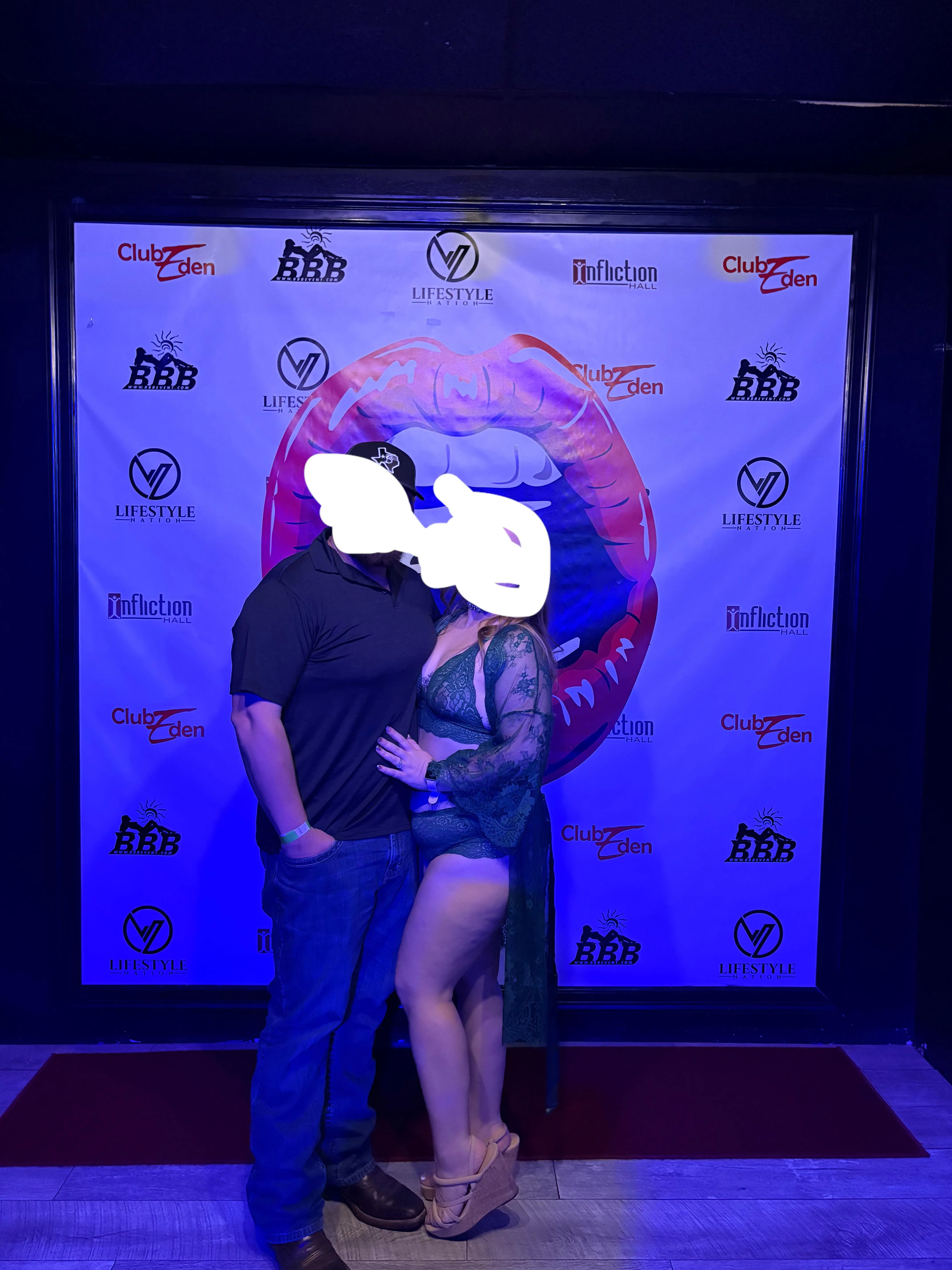 Married couple going out for a good time!! Hit us up!! No single males!! Couple welcome!!