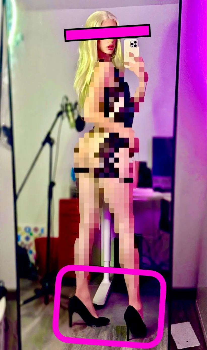 Alexis Auclair has worked hard to make herself goonbait for you, pixel cuck.