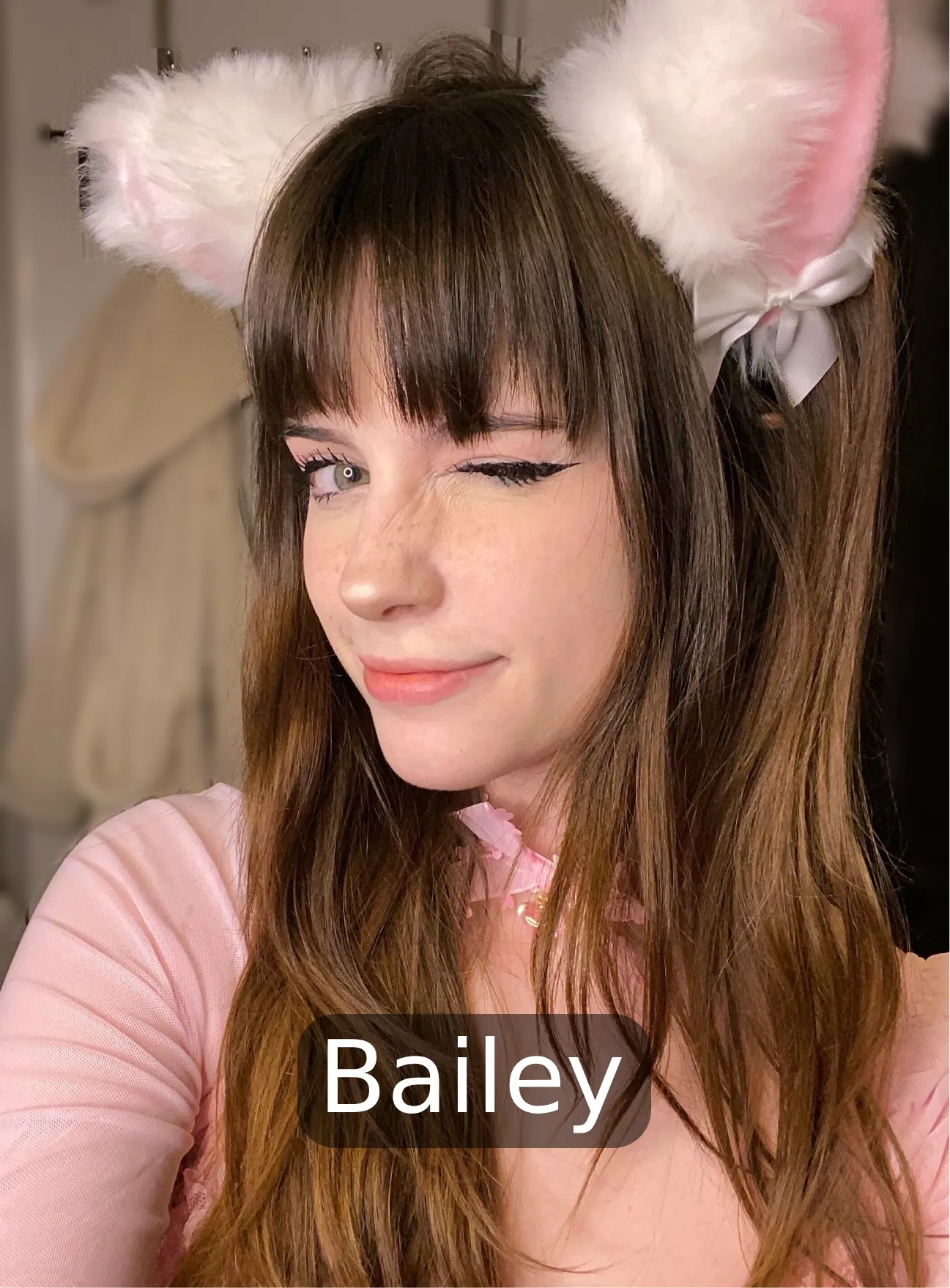 Bailey [romance] [side incest]