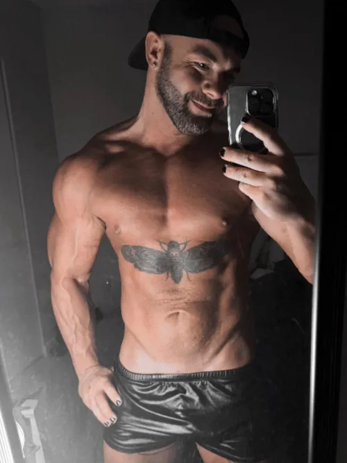 Big muscles big…😏