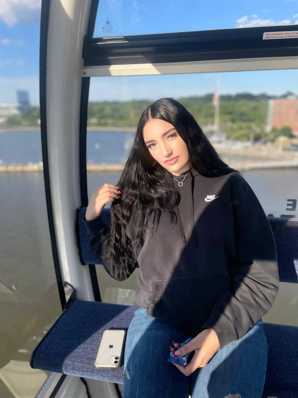 can i send u naked pictures... say yes if u want them cause i have a lot more