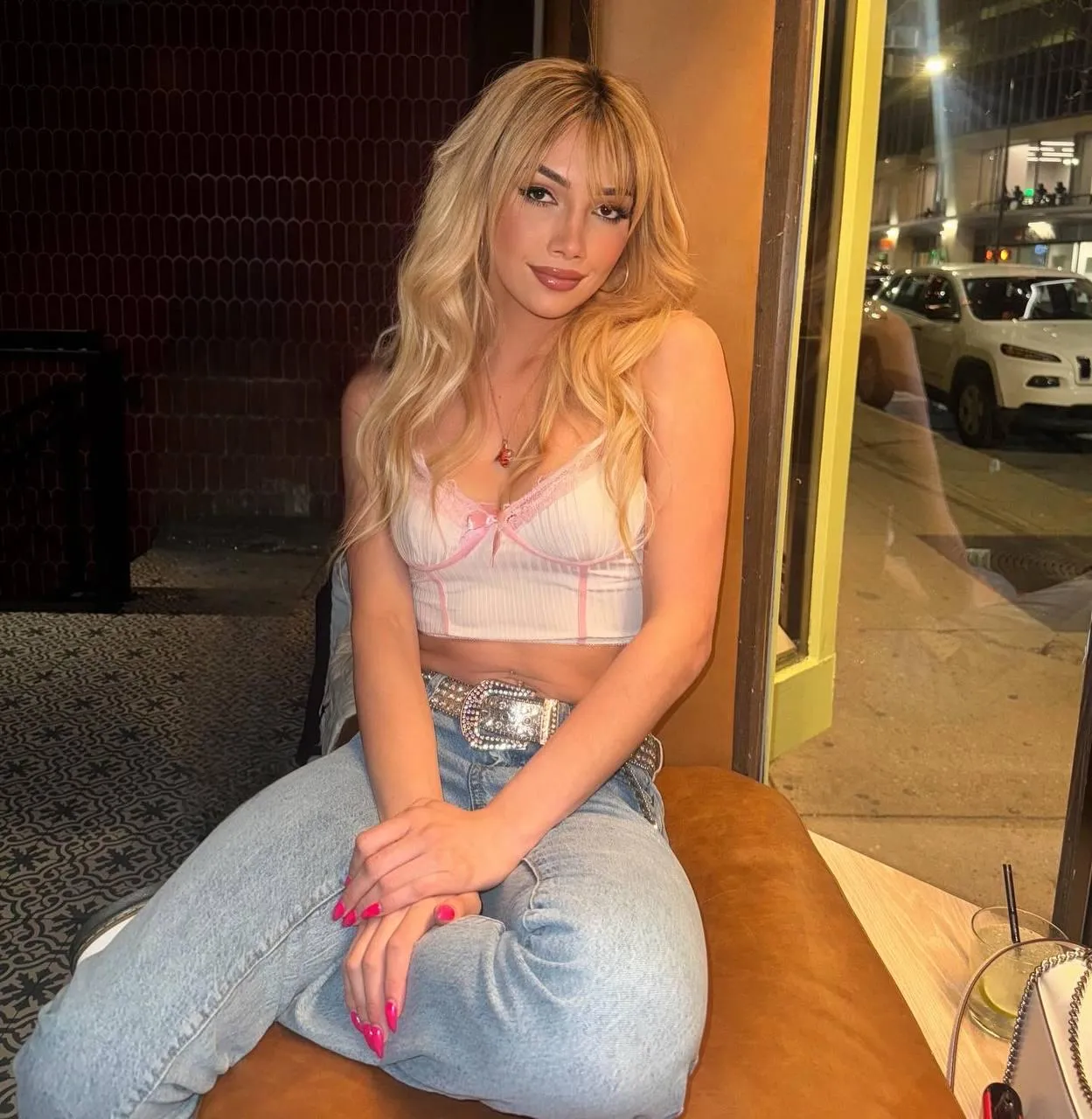 I'm young and innocent but looking for fun and get naughty